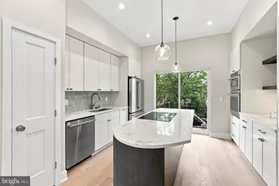 524 S 17th Street, Philadelphia, PA 19146 - Photo 1
