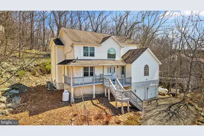 226 Regent Street, Bushkill, PA 18324 - Photo 1