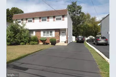 211 E Bacon Street, Pottsville, PA 17901 - Photo 1