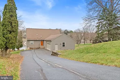 614 W Wynonah Drive, Auburn, PA 17922 - Photo 1