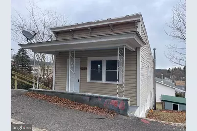 117 Chestnut Street, Saint Clair, PA 17970 - Photo 1