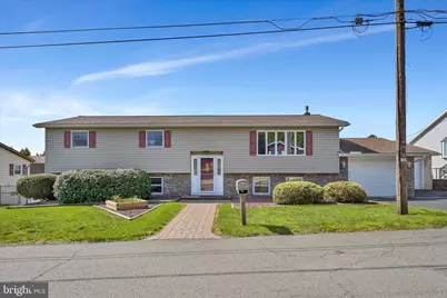 240 Arizona Avenue, Shenandoah, PA 17976 - Photo 1