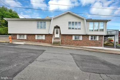 500 W Lloyd Street, Shenandoah, PA 17976 - Photo 1