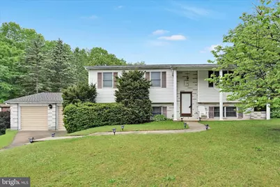 2001 Chestnut Street, Pottsville, PA 17901 - Photo 1