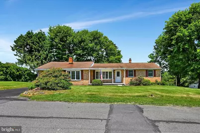 33 3rd Avenue, Pottsville, PA 17901 - Photo 1