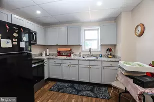 1130 W Norwegian St, Pottsville, PA 17901 - Photo 8
