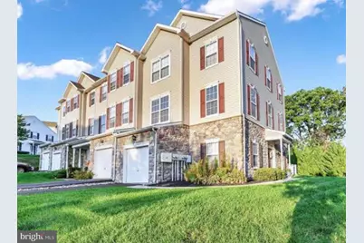 427 Marion Road #427, York, PA 17406 - Photo 1