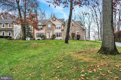 138 W Crestlyn Drive, York, PA 17403 - Photo 1