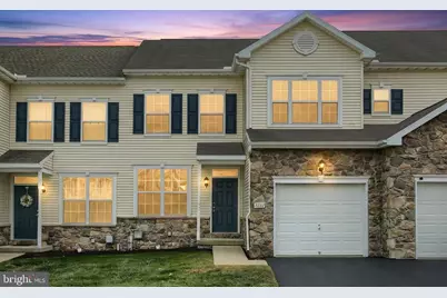 2222 Live Oak Lane #2222, York, PA 17406 - Photo 1