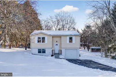 92 Vegas Drive, Hanover, PA 17331 - Photo 1