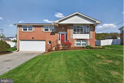 425 Cortleigh, York, PA 17402 - Photo 1