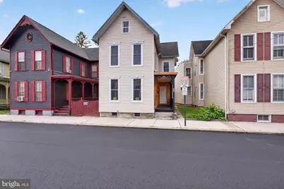 125 E Chestnut Street, Hanover, PA 17331 - Photo 1
