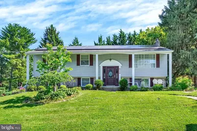 105 Lexington Road, York, PA 17402 - Photo 1