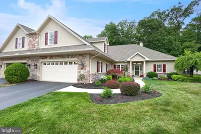 865 Meadow Court, York, PA 17402 - Photo 1