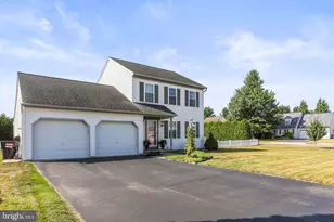 3320 Nicole Ct, Dover, PA 17315 - Photo 2