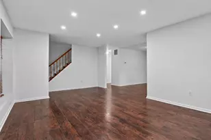 33 Seton Hall Dr, Newark, NJ 07103 - Photo 2