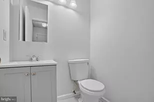 33 Seton Hall Dr, Newark, NJ 07103 - Photo 12