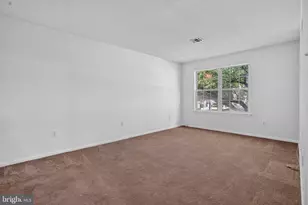 33 Seton Hall Dr, Newark, NJ 07103 - Photo 10