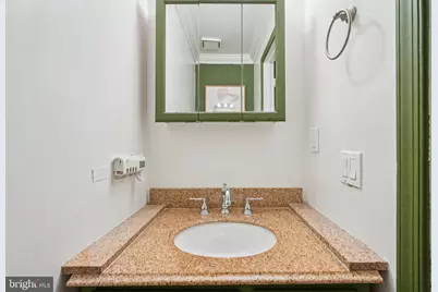 21 Cottonwood St #21, Jersey City, NJ 07305 - Photo 10