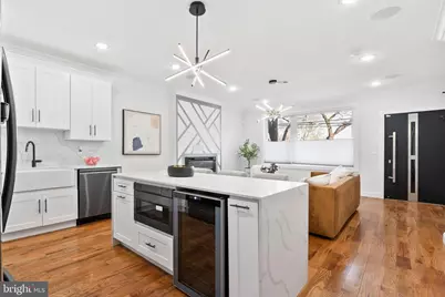 865 Summit Avenue, Jersey City, NJ 07307 - Photo 4