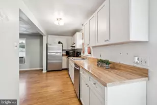 107 Readington Rd, Whitehouse Station, NJ 08889 - Photo 4