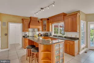 2 Dairy Farm Ln, Lambertville, NJ 08530 - Photo 22