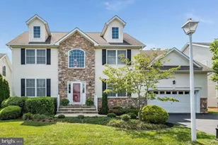 12 Higgins Ct, Flemington, NJ 08822 - Photo 1