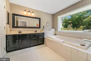 10 Pheasant Dr, Ringoes, NJ 08551 - Photo 36