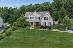 10 Pheasant Dr, Ringoes, NJ 08551 - Photo 2