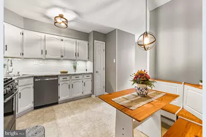 8 Chelsea Circle, Flemington, NJ 08822 - Photo 6