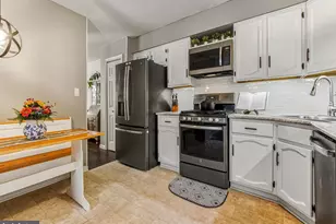 8 Chelsea Cir, Flemington, NJ 08822 - Photo 8