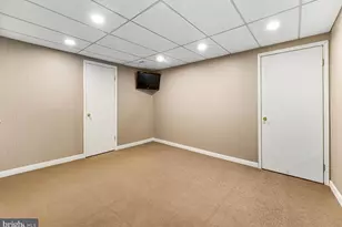 8 Chelsea Cir, Flemington, NJ 08822 - Photo 28