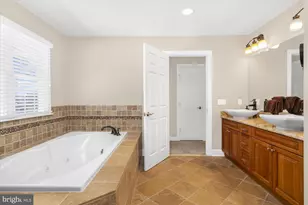 4 Steinbeck Ct, Milford, NJ 08848 - Photo 32