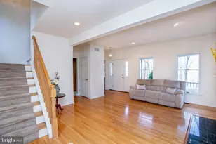 17 Cottage St, Lambertville, NJ 08530 - Photo 8