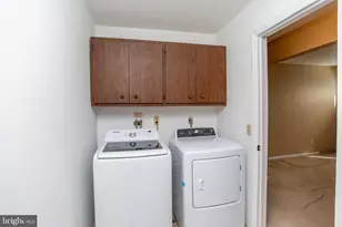 52 Hillside Ct, Clinton, NJ 08809 - Photo 16