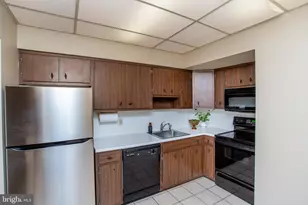 52 Hillside Ct, Clinton, NJ 08809 - Photo 6