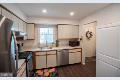 330 Phoebe Court, Three Bridges, NJ 08887 - Photo 10