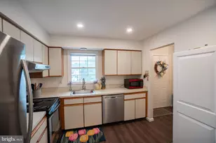 330 Phoebe Ct, Three Bridges, NJ 08887 - Photo 10