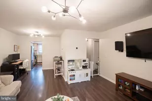 330 Phoebe Ct, Three Bridges, NJ 08887 - Photo 8