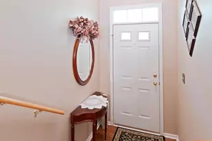 18 Kentworth Ct, Flemington, NJ 08822 - Photo 2