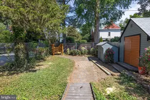 46 Delevan St, Lambertville, NJ 08530 - Photo 2