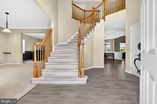 32 Ferris Wheel Dr, Lambertville, NJ 08530 - Photo 8