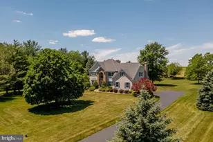 3 Danberry Dr, Ringoes, NJ 08551 - Photo 2