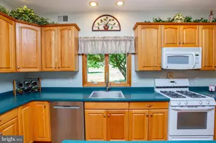 3 Danberry Dr, Ringoes, NJ 08551 - Photo 10