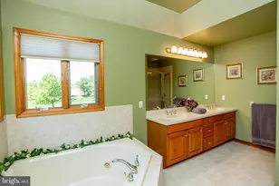 3 Danberry Dr, Ringoes, NJ 08551 - Photo 20
