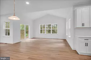 35 Barbertown Point Breeze Rd, Frenchtown, NJ 08825 - Photo 12