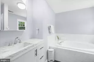 9 Mills Ct, Flemington, NJ 08822 - Photo 28