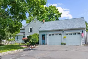 9 Mills Ct, Flemington, NJ 08822 - Photo 2