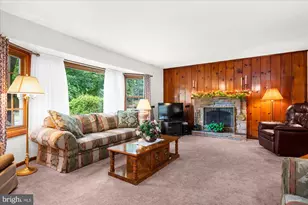11 Meadowbrook Rd, Flemington, NJ 08822 - Photo 4
