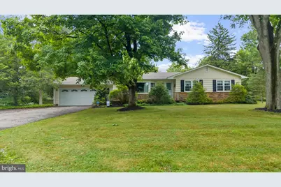 11 Meadowbrook Road, Flemington, NJ 08822 - Photo 2